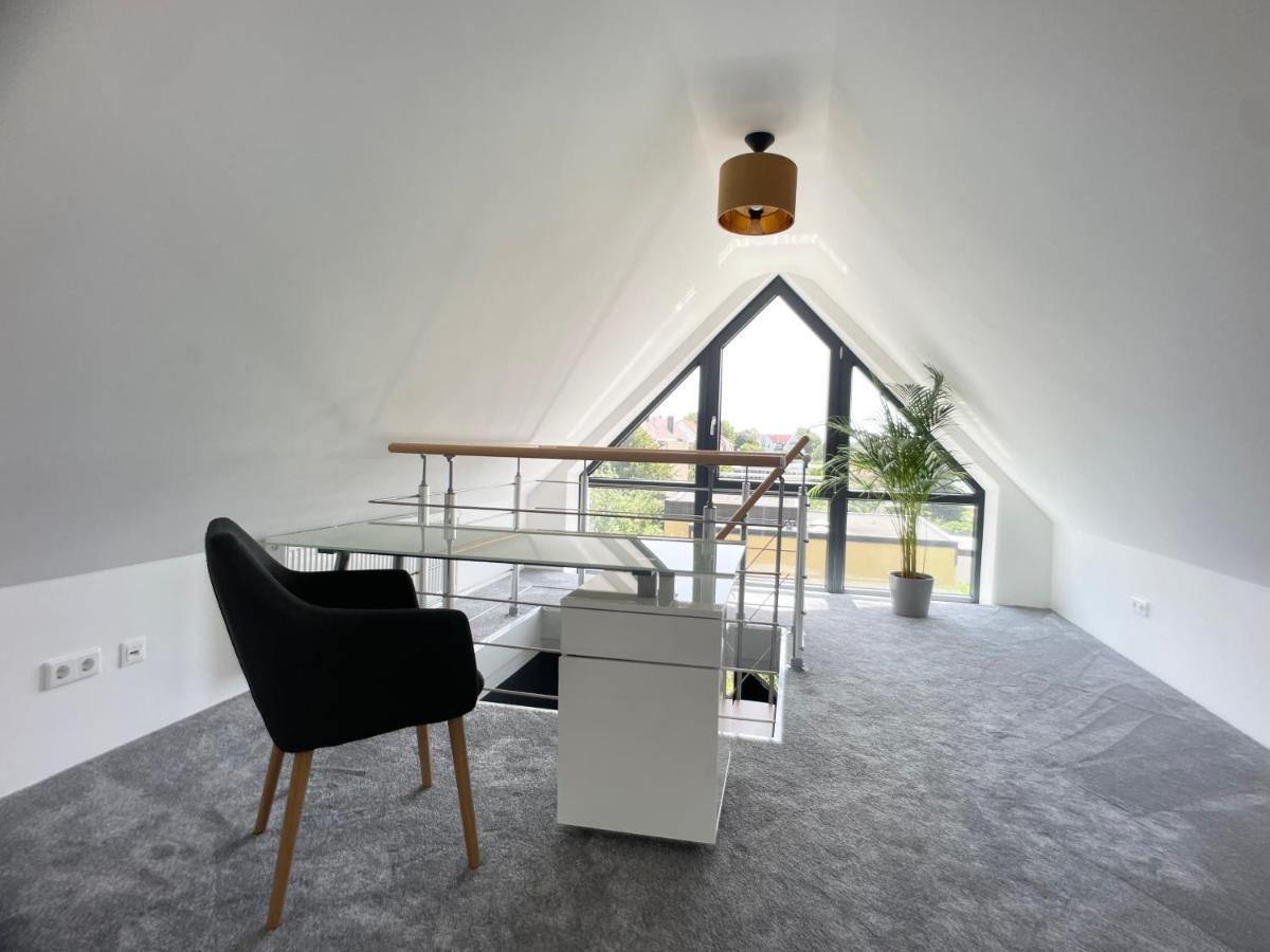 M-Style 04 Apartment Mit Balkon Und Gasgrill, 24H Self-Check-In, Free Parking, Netflix Neurenberg Buitenkant foto