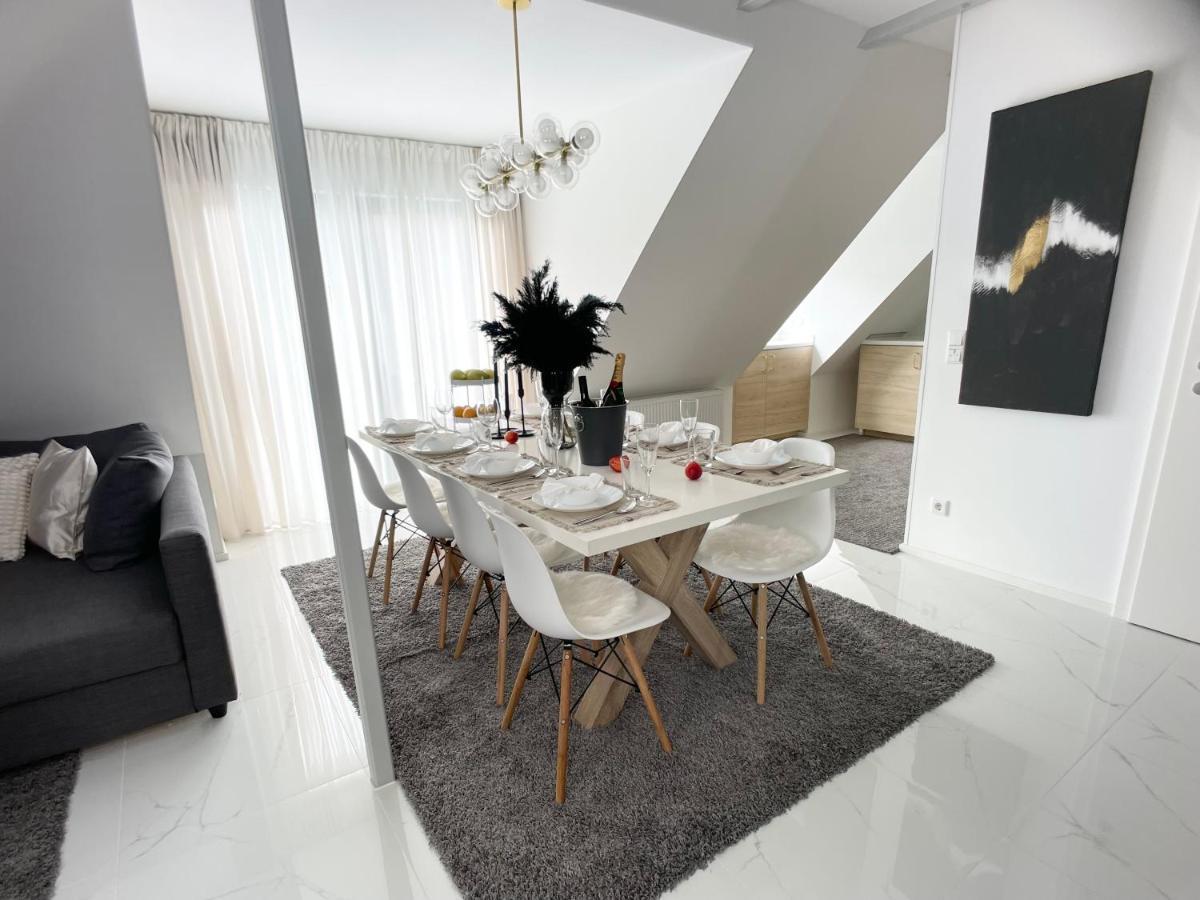 M-Style 04 Apartment Mit Balkon Und Gasgrill, 24H Self-Check-In, Free Parking, Netflix Neurenberg Buitenkant foto
